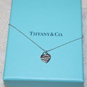 Tiffany’s mini heart necklace